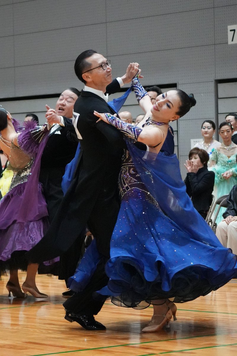 Dancesport459's tweet photo. アマA級ボールルーム 
第5位　共　　継東 ・童　　紅　組 
第6位　池内　　猛・池内　珠生　組 
第7位　川上　隆昭・川上　朋子　組 
準決勝遠景
#0405広島大会 https://t.co/kHW7guFrdT