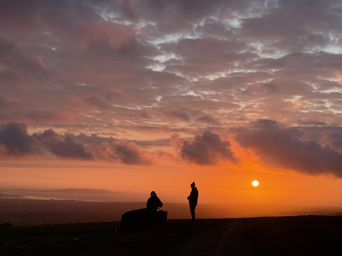 SavetheHellfire's tweet image. Always worth the early rise #sunrise #Hellfire #Dublin