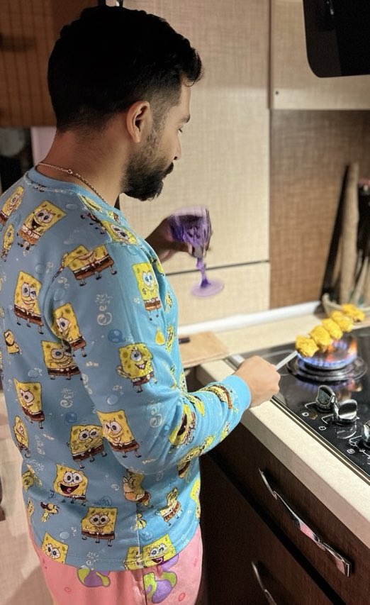 مـُـلتفِتْ tweet media