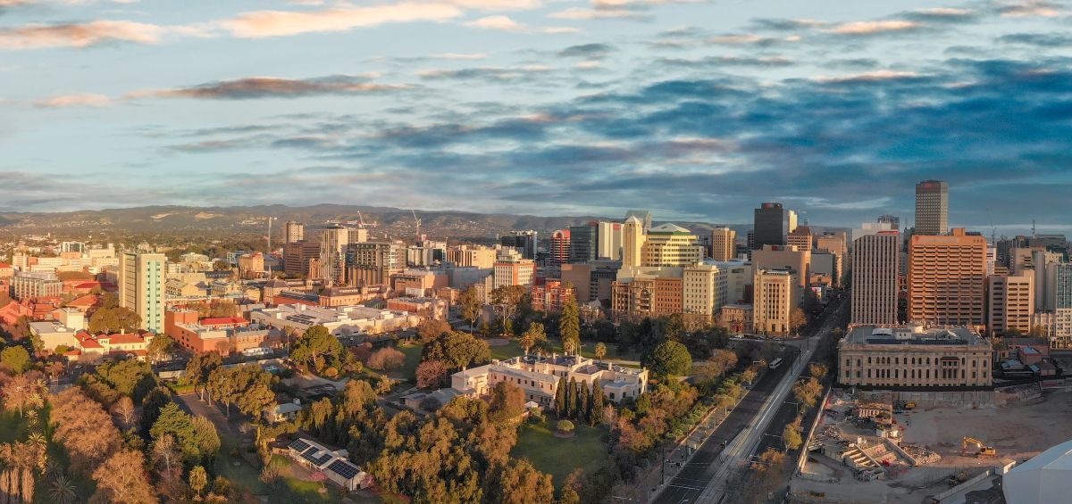 REBAustralia's tweet image. WHITEFOX has announced a partnership with a South Australian construction and property group, looking to fill a gap in Adelaide’s luxury property market. #WHITEFOX #SouthAustralia #Construction

Read the latest 👇
bit.ly/3QcT99r