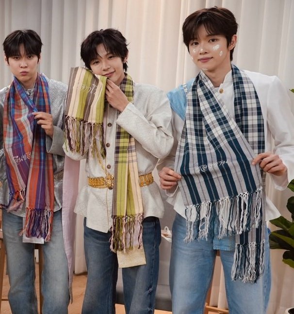 왜 ㅅㅊ이 얼굴에만 묻어잇지