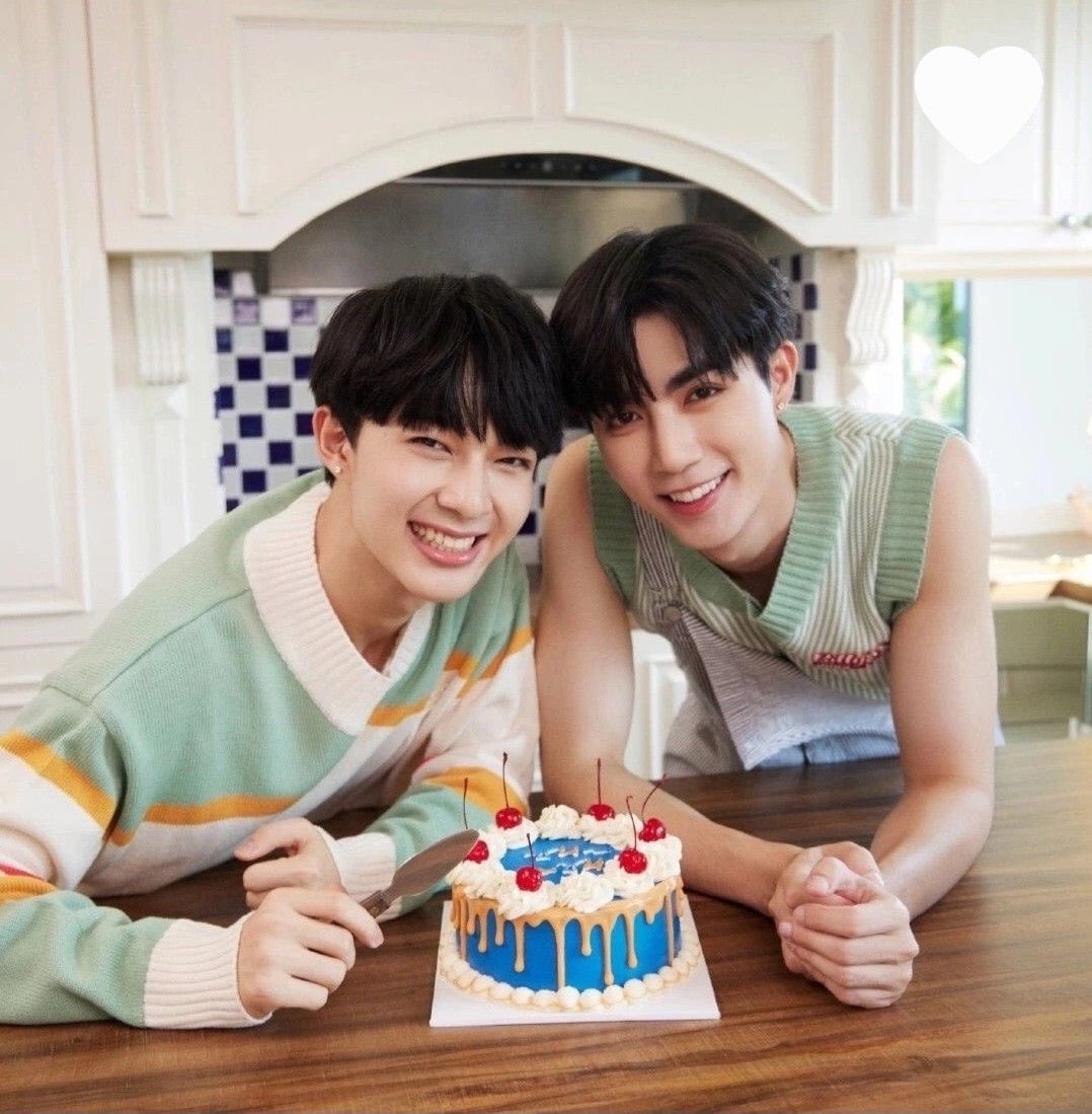 𝑹𝒆𝒃 ᶻⁿⁿ tweet media