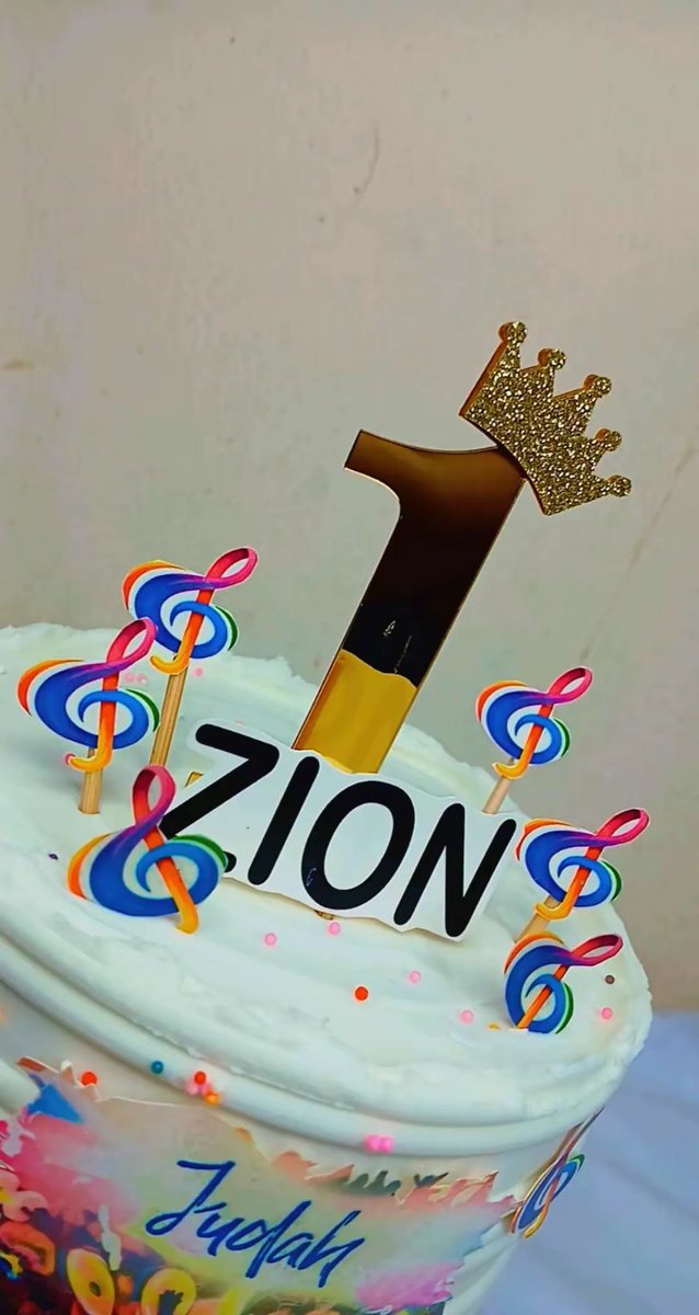 KaygoldBakery's tweet image. Happy New Week, Esteemed FamClients 🤗 

Plug us in on your Budget and Bespoke celebration cakes orders 💯

➖ ➖ ➖ ➖ ➖ 
For fast reply and to place your order:
WHATSAPP BUSINESS LINE 08066591838 
➖ ➖ ➖ ➖ ➖
#kaygoldbakery #cakesinilorin #cakedecorating  #ilorinvendors