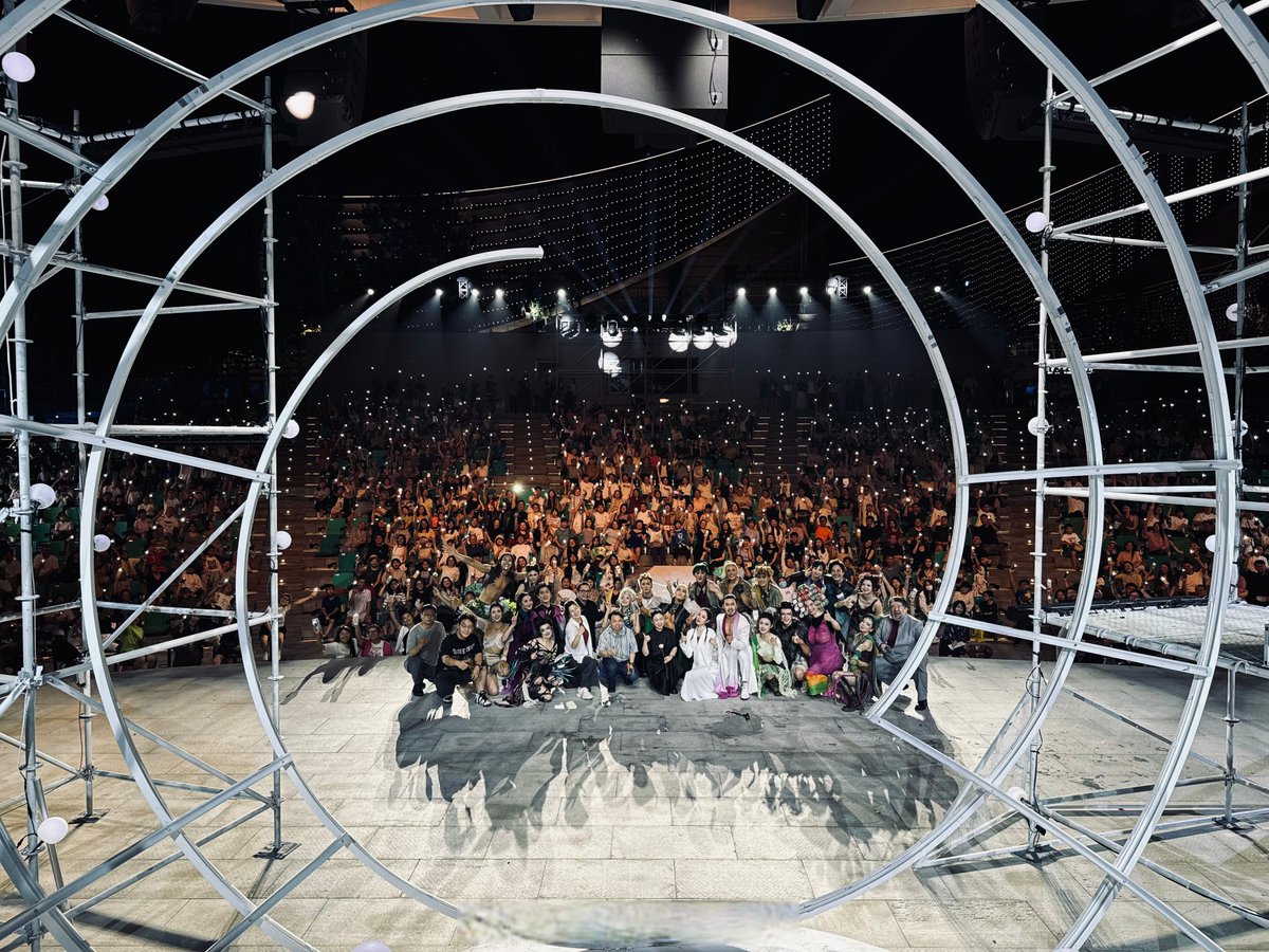 Harry_E_Stykes's tweet image. " Tonight’s show Pure magic!  Don’t miss the final curtain—grab your tickets before they vanish!  #LiveTheater #MustSee"