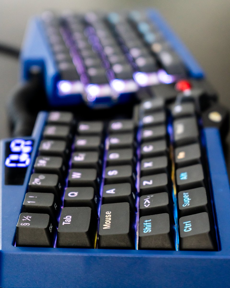 Ult. Hack. Keyboard tweet media