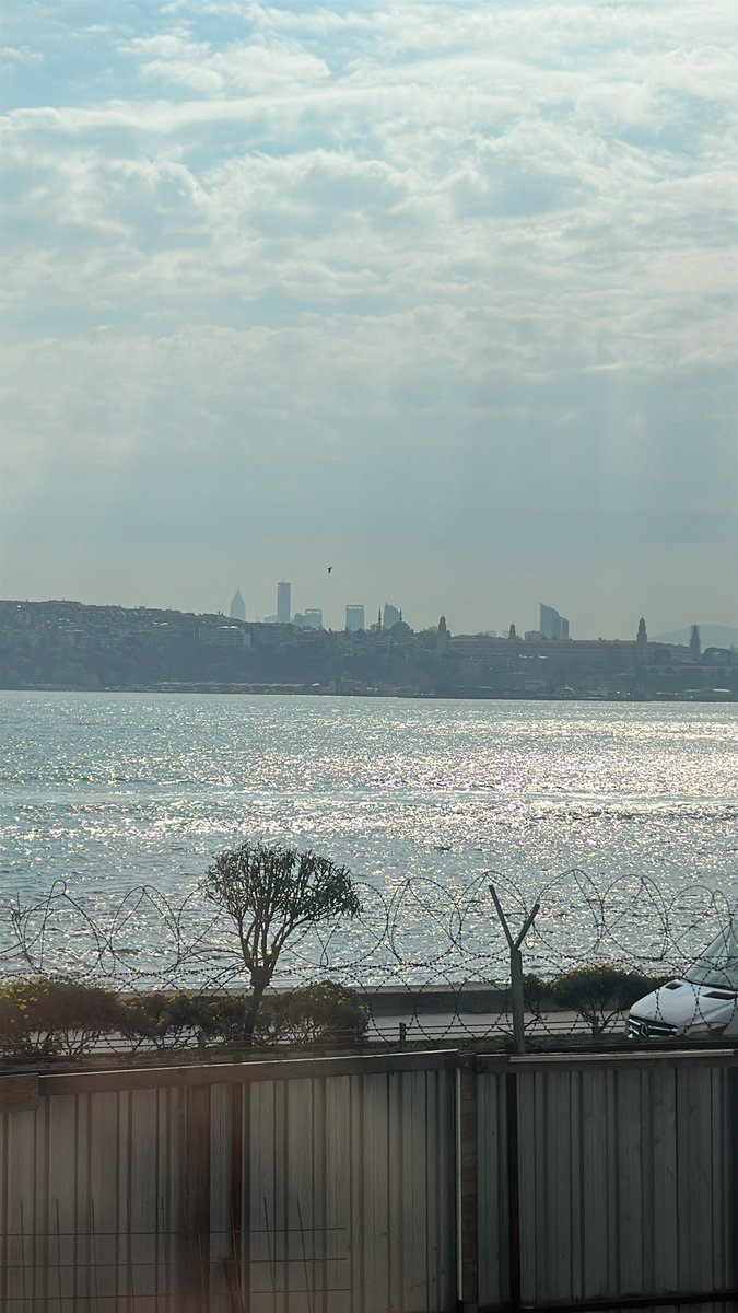technoauth's tweet image. Ofis manzarası #view #todaysoffice
GM