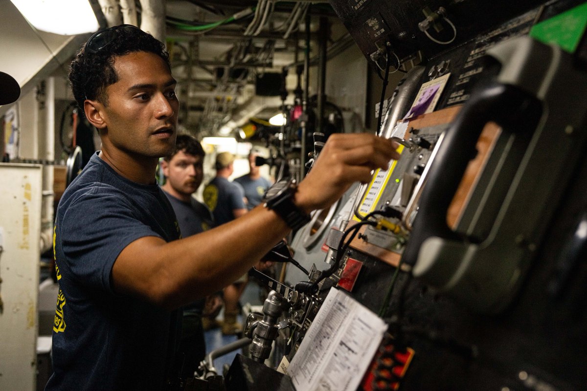 Commander, Logistics Group Western Pacific tweet media