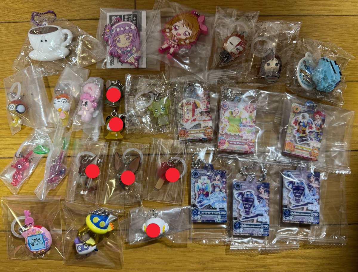 sg_bn98's tweet photo. @hachi_kabu3 リプ失礼致します。
シュガーバニーズ ぶちうさ、呪術廻戦 乙骨憂太を求めております。

3枚目の中に交換可能なものはありますでしょうか？？画像にはありませんが虎杖悠仁ⅹ2もございます。

ご検討よろしくお願い致しますm(_ _)m https://t.co/mkVmq1Qv7V