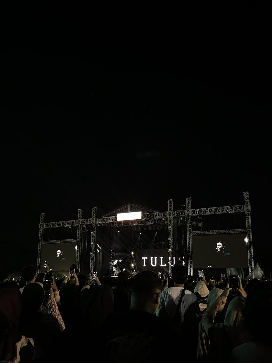 siwichandrra's tweet photo. festival date https://t.co/zSLXr4Aoqr