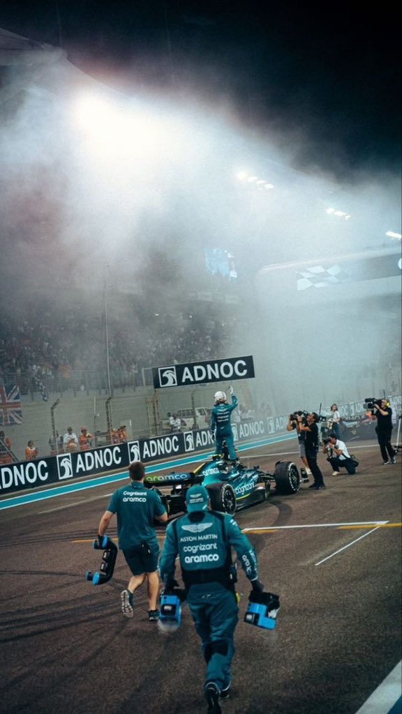 Tinted wallpaper tweet media