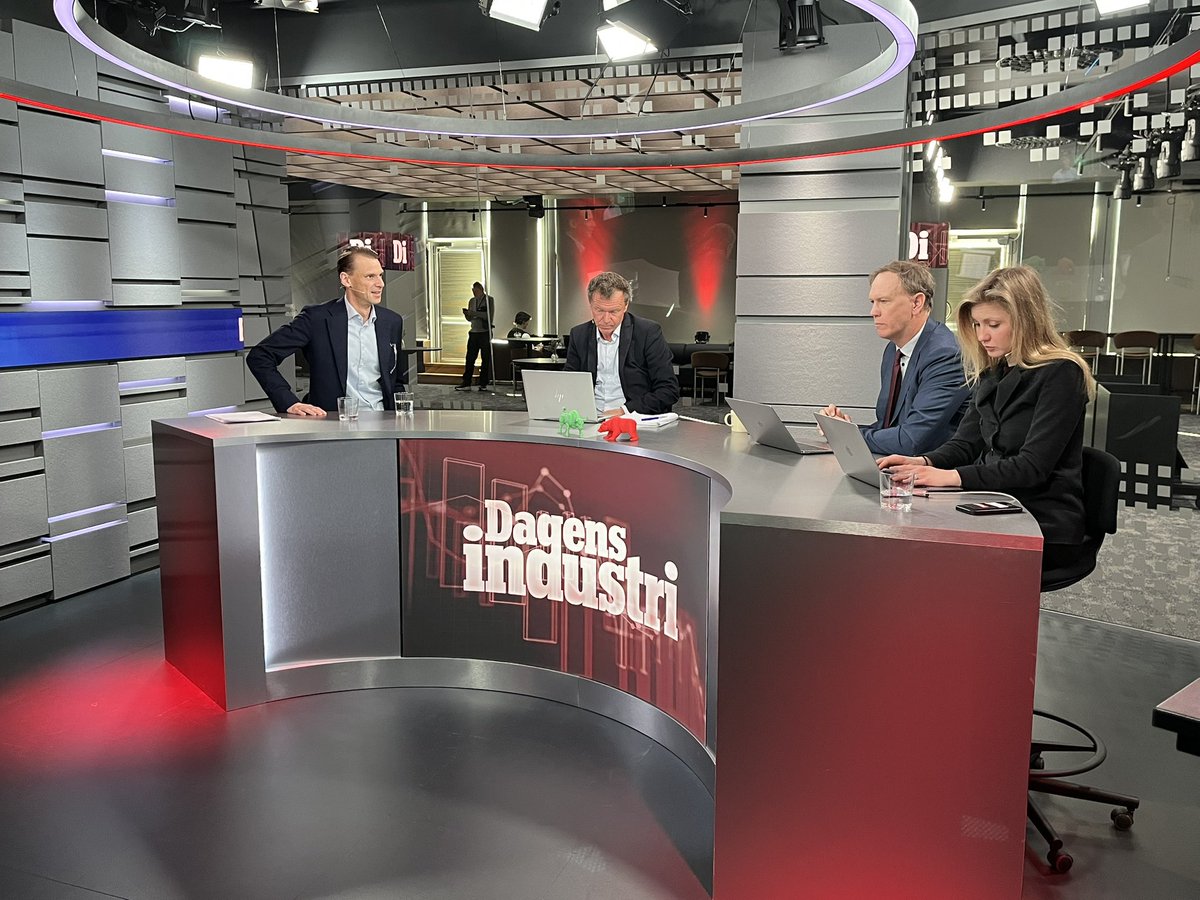 dise_tv's tweet image. Christian Cederholm på #Investor gör sig redo för samtal om morgonens rapport.