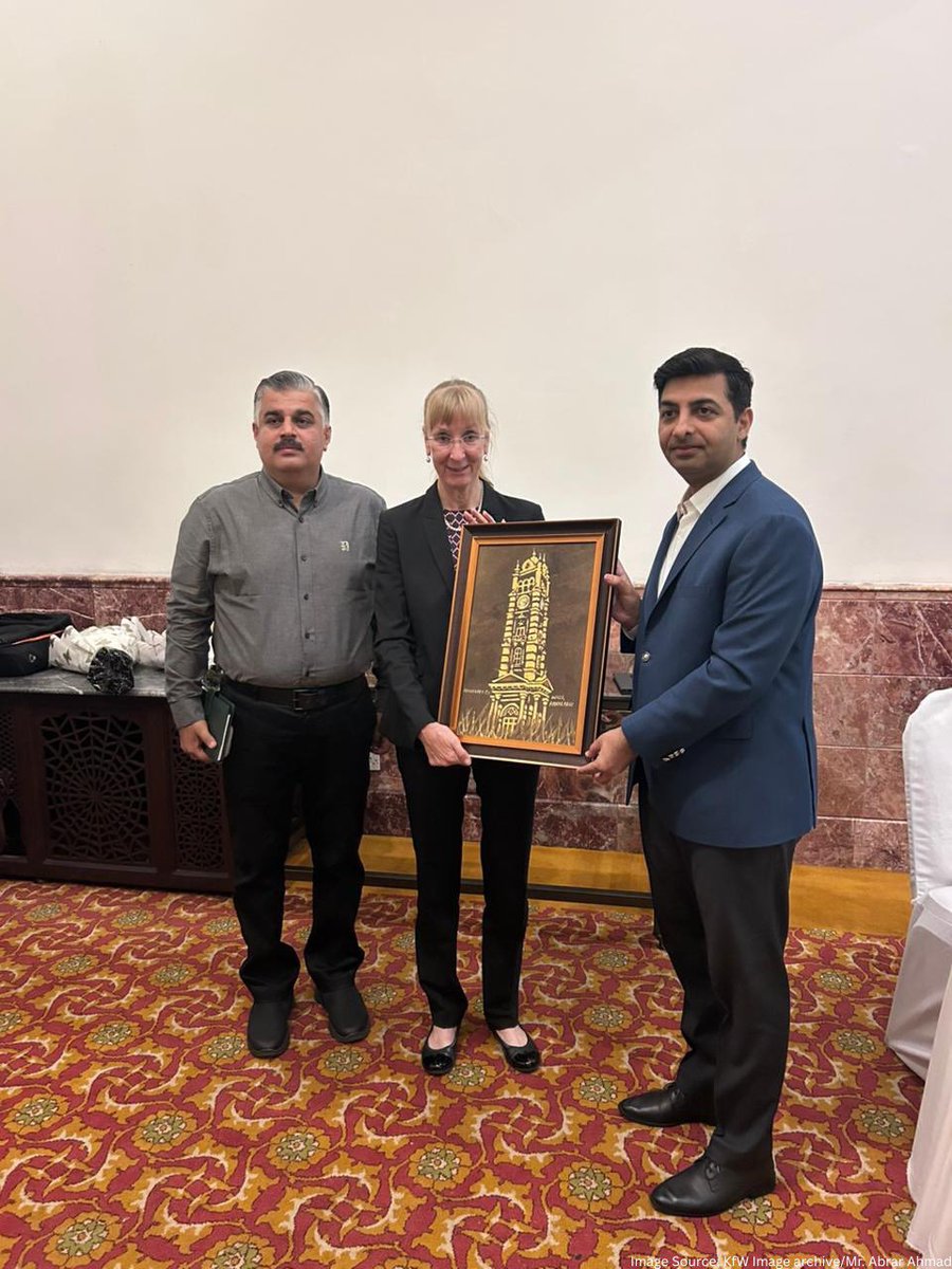 KfW_Islamabad's tweet photo. Partnership for #SustainableDevelopment! 🇩🇪 Ambassador visited WASA Faisalabad, including the terminal reservoir. Through #KfW, #GermanDevelopmentCooperation is supporting improvement of the city’s water supply network. https://t.co/m7YnoSy2UB
