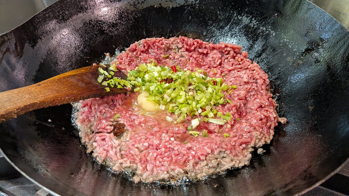 yucchosan tweet media