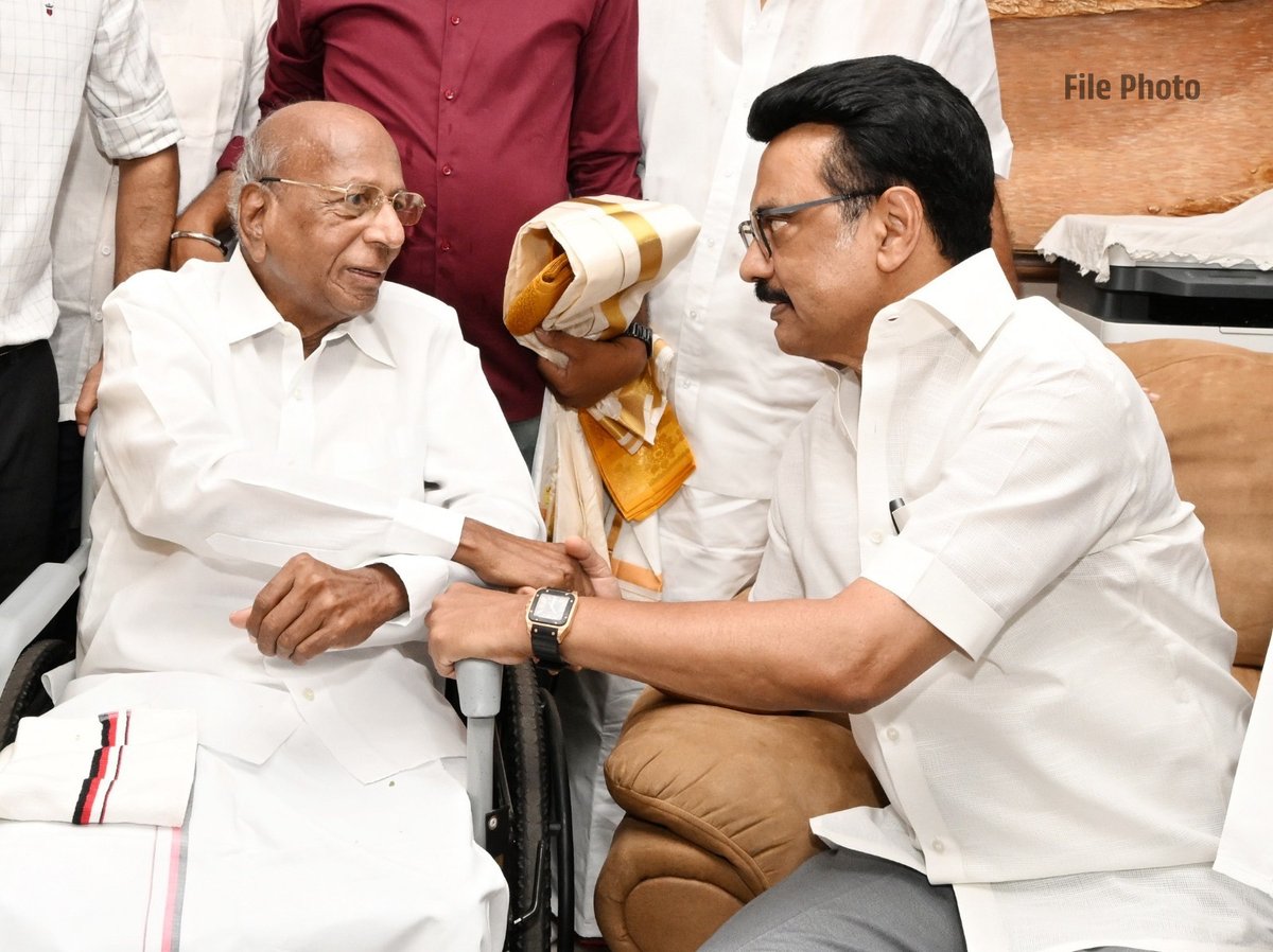 mkstalin's tweet photo. தலைவர் கலைஞர் அவர்களின் ஆருயிர்த் தம்பியாய் இருந்து கழகத்துக்காக உழைத்த தீரர், என் அன்பு அண்ணன் ஆர்க்காட்டார் அவர்களுக்கு மனம்நிறைந்த பிறந்தநாள் வாழ்த்துகள்.

அடுத்து அமையவுள்ள திராவிட முன்னேற்றக் கழக ஆட்சியிலும் தங்களது வழிகாட்டுதலும் வாழ்த்தும் தொடர வேண்டும் என விழைகிறேன்.

@DrKalanidhiV 
#DMKWinningBig #VoteForDMK #TNWillFightTNWillWin