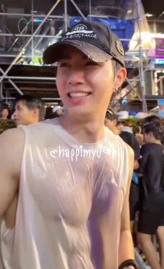 `°มูแจ้มเม๊วε.° tweet media