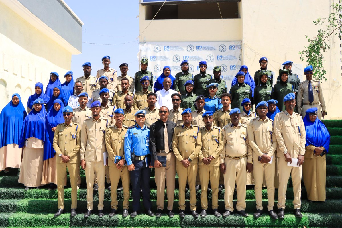UNTMIS_'s tweet photo. In Mogadishu, Garowe, and Dhusamareb recently, @UNTMIS_  supported @SoPoliceForce  to hold four-day leadership and management workshops. The sessions – attended by 110 officers, including 63 women – focused on leadership and management principles, policing leadership styles, the role of women in leadership, and key skills such as decision-making, coordination, teamwork, and problem-solving.