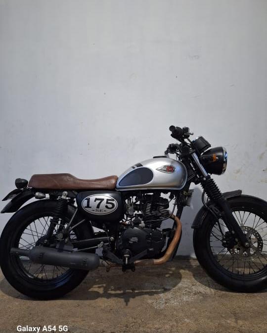 alesandrohendra's tweet photo. Forsale 
https://t.co/hRti7nMwUZ
#kawasaki #motorseken #bandung #motor #barangbekas https://t.co/bhAAk0MzY2