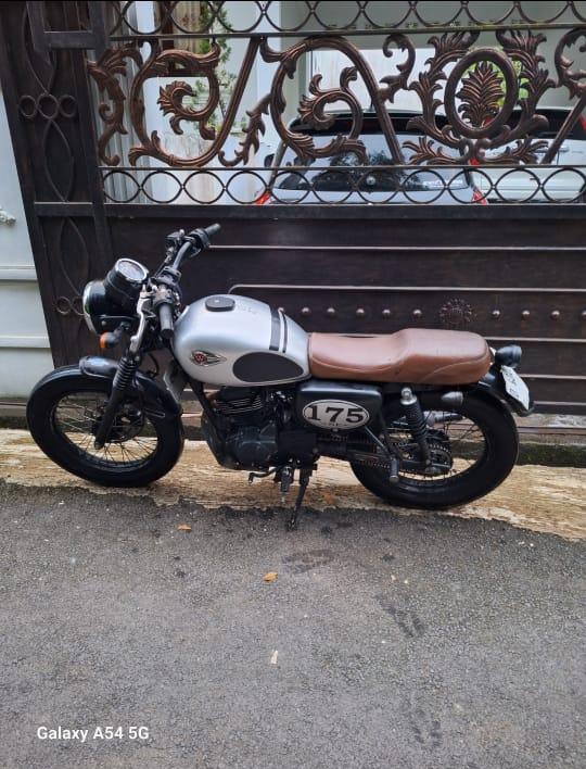 alesandrohendra's tweet photo. Forsale 
https://t.co/hRti7nMwUZ
#kawasaki #motorseken #bandung #motor #barangbekas https://t.co/bhAAk0MzY2