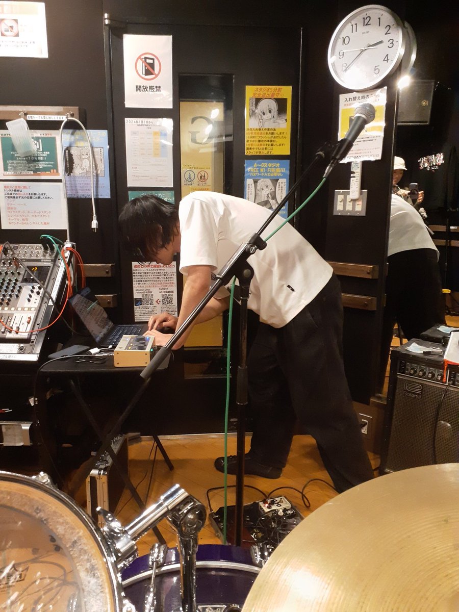 悪戦苦闘中のKわたに君😃