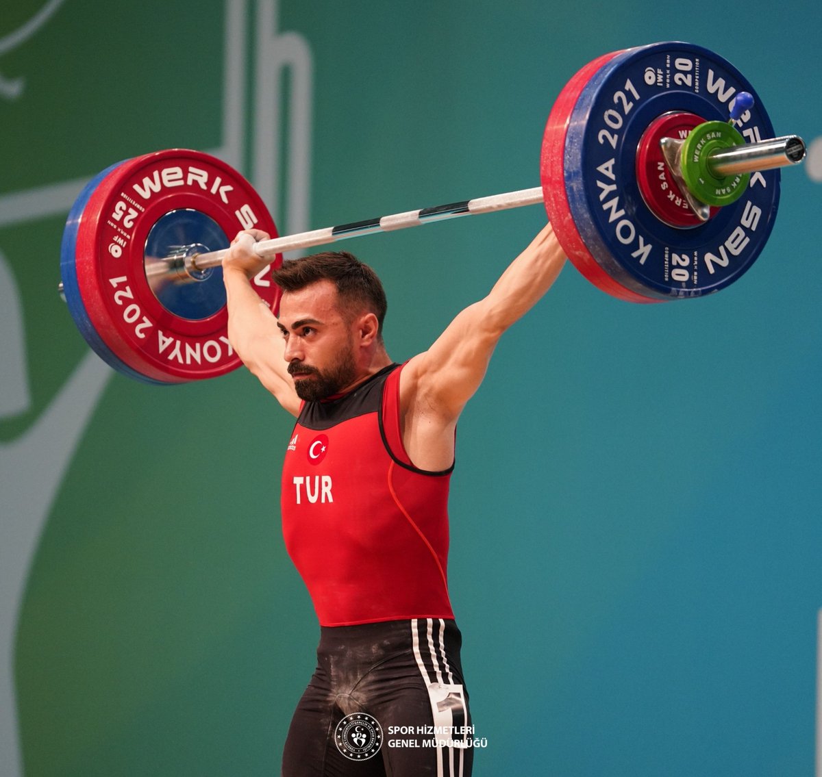 GSBsporgm's tweet photo. Ferdi’den halterde çifte bronz! 🏋️‍♂️🥉🔥

Gürcistan’da düzenlenen Avrupa Halter Şampiyonası’nda erkekler 65 kg’da mücadele eden milli haltercimiz Ferdi Hardal, koparmada 135 kg ve toplamda 293 kg ile iki bronz madalyanın sahibi oldu. 🇹🇷🥉💪

Bravo Ferdi!🇹🇷👏🏻 https://t.co/o6ejJ08uHY