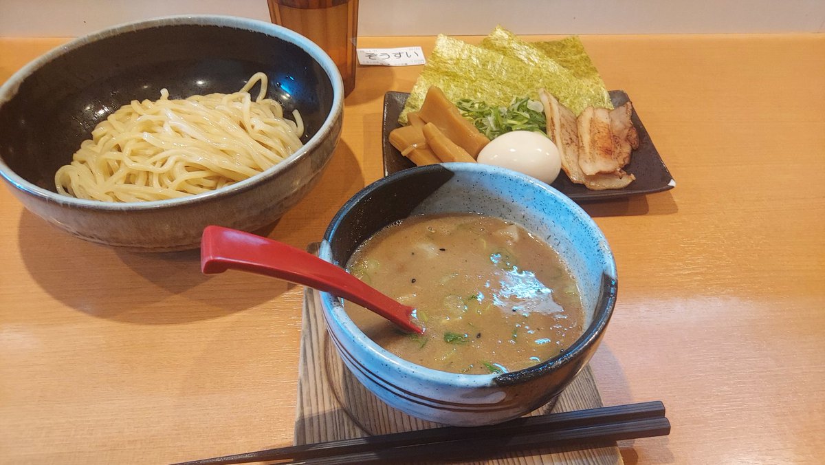 spiyana's tweet photo. お昼とおやつ https://t.co/f9IWRejP9d