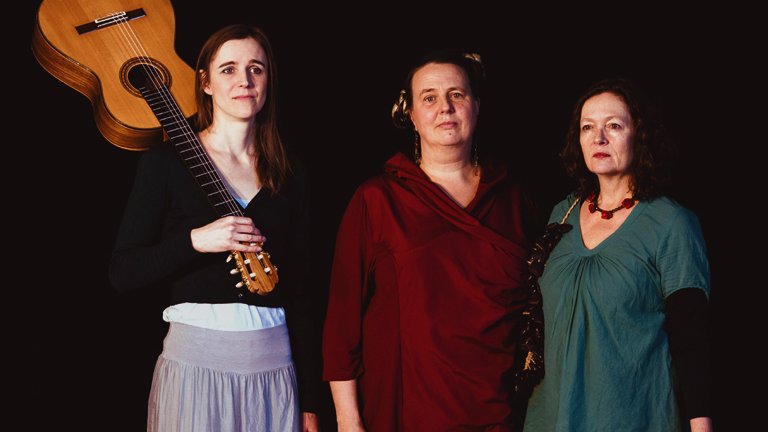 Theatersaal's tweet photo. Kopfkino mit Musik erleben wir um 12:30 im #Mittagskonzert @Theatersaal. Mit Worten und Musik erwecken Julia Klein, Gabi Hartung und Marina Lysak Geschichten rund um große und kleine Themen kunstvoll zum Leben. Mal humorvoll, mal dramatisch.
https://t.co/bNiCRjGBkd Eintritt frei https://t.co/sb504v9v3Q
