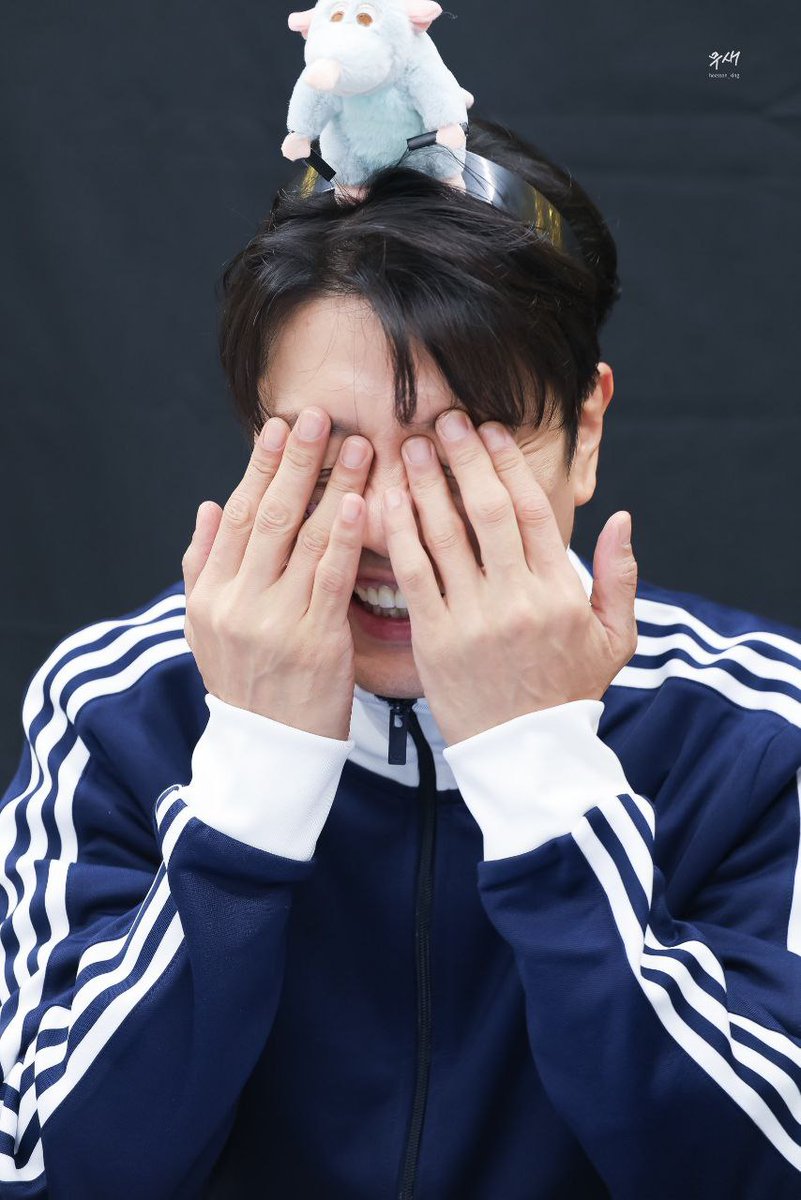Hourly Park Hee Soon 박희순 tweet media