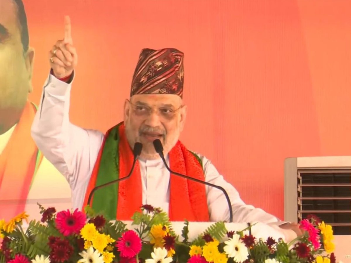 ani_digital's tweet image. "Will bring solution to ensure Gorkhas don't have to protest": Amit Shah

Read @ANI Story| aninews.in/news/national/… 

#AmitShah #Gorkhas #Protest