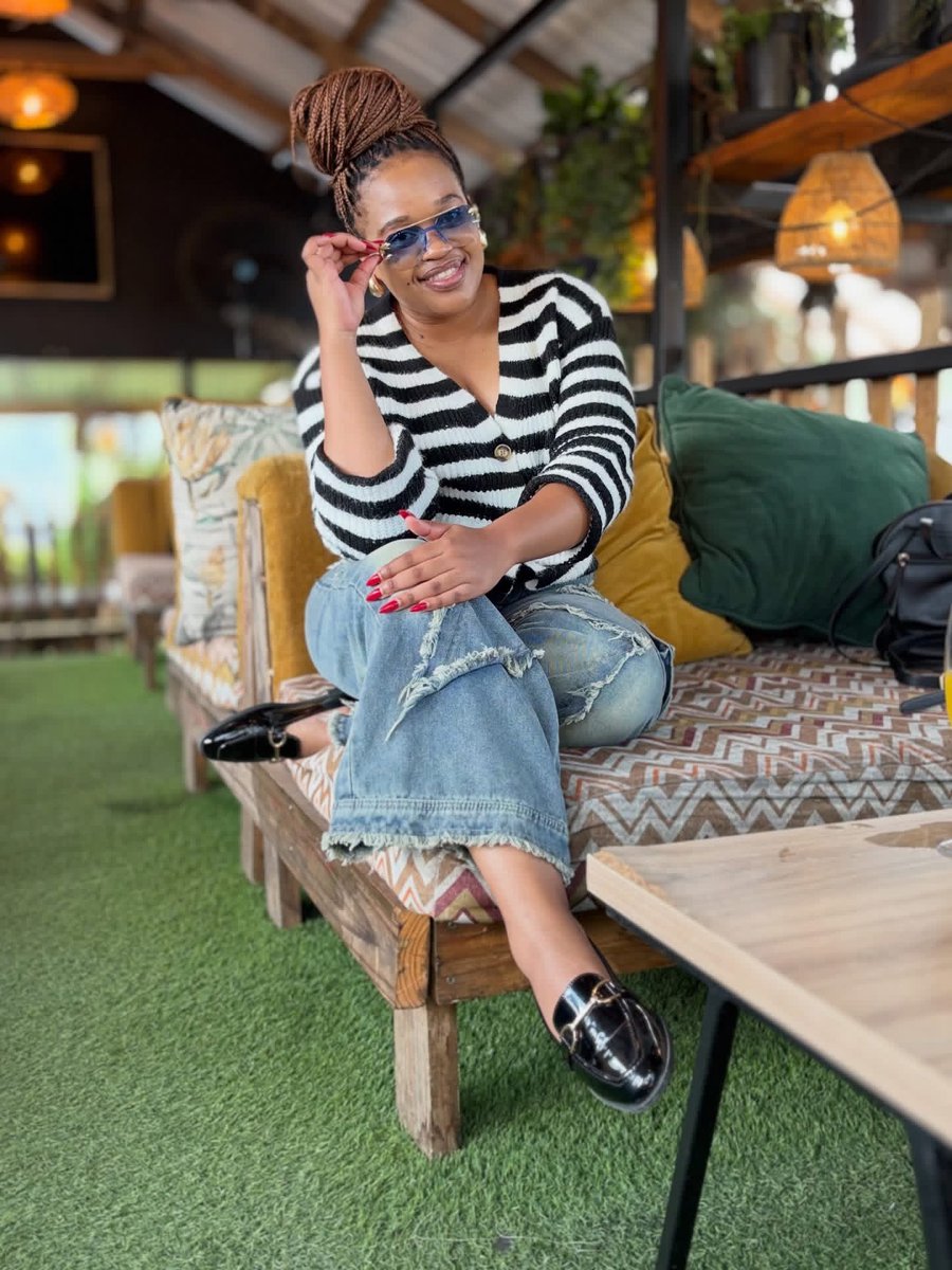 SunglassboothL's tweet image. Available😍
📞 56913900
Deliveries in town, Khubetsoana &amp;amp; Naleli, literekeng re nelehetsa likoloi 
#Lstwitter