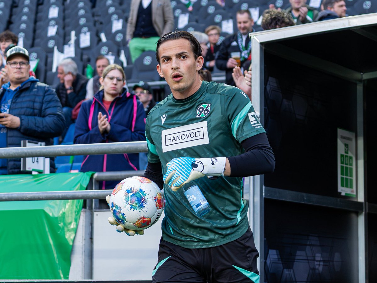 Dennis Bayer tweet media