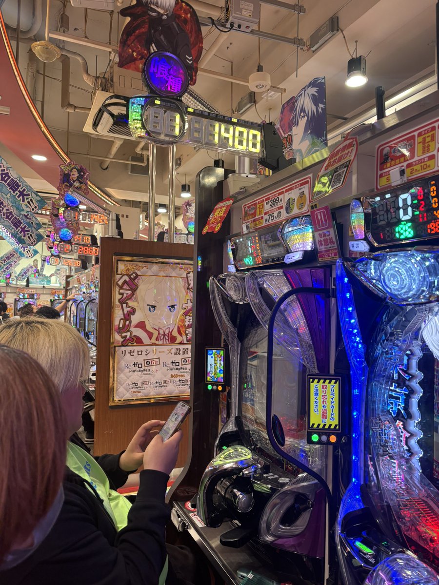 レオやまごん tweet media