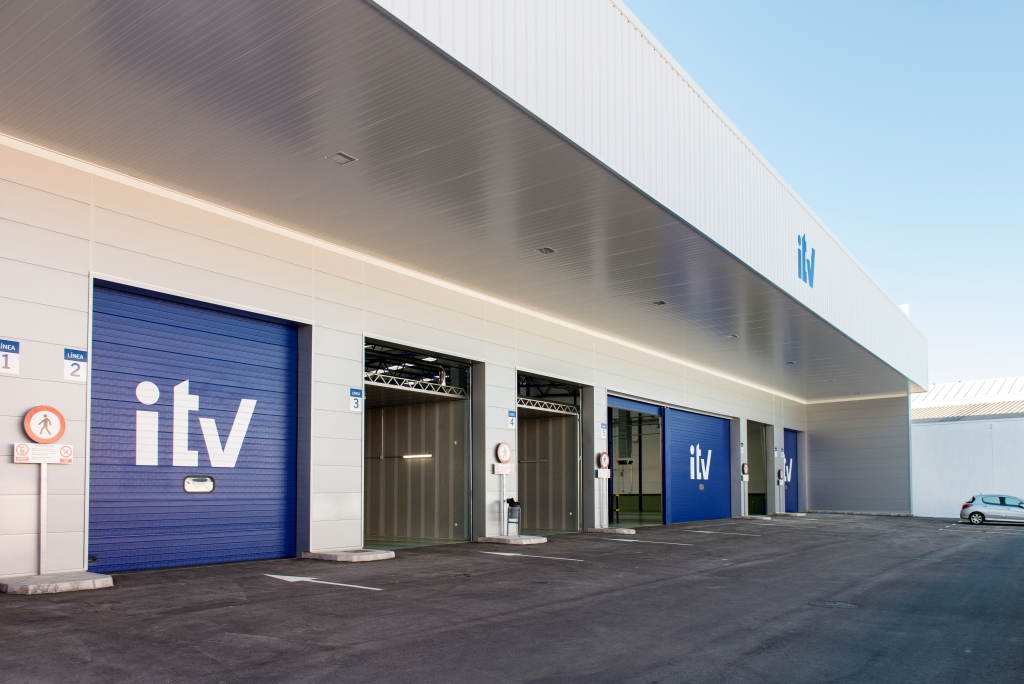 Veiasa's tweet image. #BuenosDias🌞

¿Quieres que te enviemos un #SMS o un #email cuando tengas que pasar la #ITV? 

Perfecto. Entonces, inscribe tu vehículo en nuestro servicio de notificaciones, veiasa.es/itv/servicio-d…, y te avisaremos un mes antes de que llegue la fecha. 

#FelizMartes