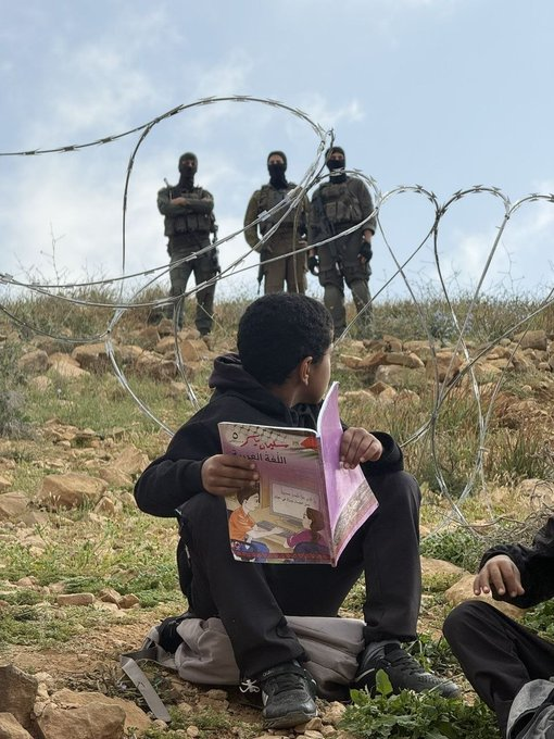 ferozwala's tweet image. 🔴The Israeli occupation prevents students of Al-Amal Al-Khair School in Masafer Yatta, south of #Hebron, from reaching their school.

#WestBank #Palestine 
@qudsn 
📍Education serves as both a target &amp;amp; a defence against terrorism. Terrorist violence disrupts schooling, reducing