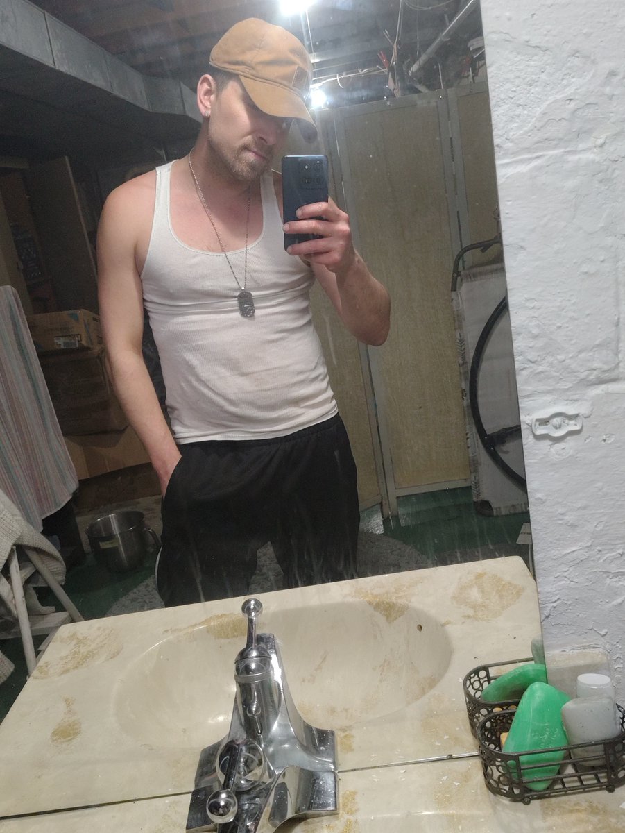 TheRealAHorton's tweet photo. @SouthernDiMarie You are absolutely breathtaking So GoodMorning to u also and thank you for brightening https://t.co/KYFewXjTof night tonight because your eyes make me super comfortable and that's the unique https://t.co/gDbRwrapg2.. hmu sometime if ur curious 🧐 interested 🙂‍↔️or ifu just wanna https://t.co/OpxJo1mKMU