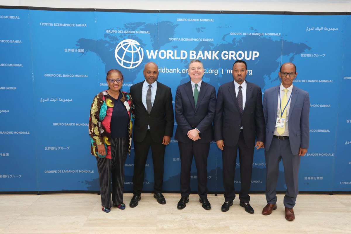 MoF_Ethiopia's tweet image. 🇪🇹 Ethiopian Delegation Meets World Bank Managing Director and Chief Knowledge Officer to Deepen Partnership on Reforms and Knowledge
web.facebook.com/MoFEthiopia/po…

#Ethiopia #WorldBank #IMFMeetings #Partnership #Reform