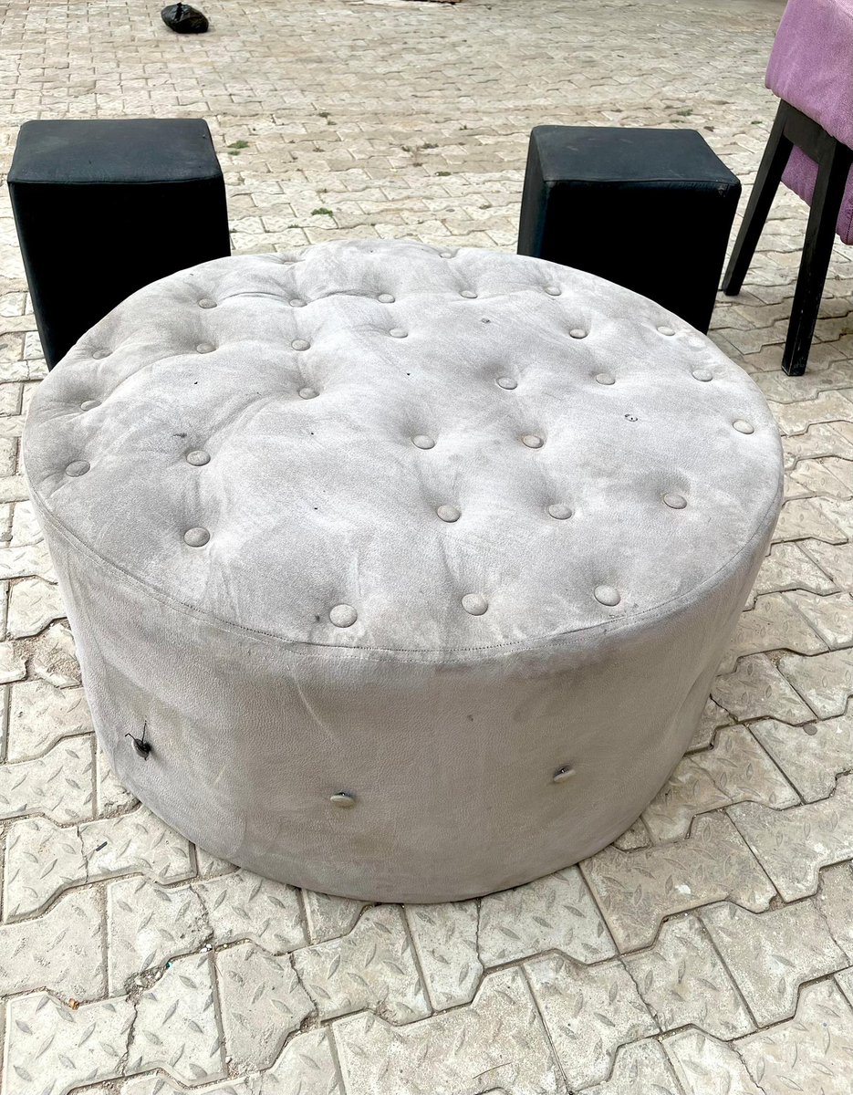 yardsaleplug's tweet image. A Round sofa available for sale 

Condition: Perfect condition just few buttons are out 

Price: 65k

Location: Jos

Contact: 08072472687

#yardsale #Declutter #JosNigeria