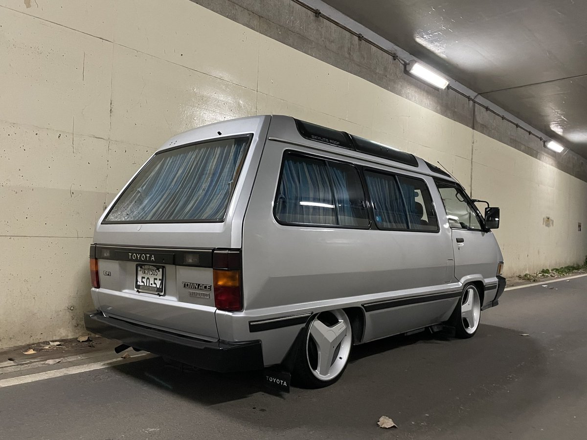 equal6_'s tweet photo. 4年半のローンのうち2年半はぶち壊れて部品も無く車検すら取れず、乗れないのにローンを払い続けることに耐えられる者のみが、ネオクラに乗りなさい https://t.co/JhmvMwFDXX