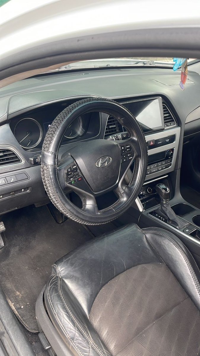 Fourwheelsautos's tweet image. You won’t find a better deal. Simple.

2016 Hyundai Sonata Sport

Registered. Clean. Ready.

Double exhaust 🔥
Push to start
Large infotainment screen
… and more

Smooth ride, great fuel economy and built for everyday comfort.

💰 ₦7M
📍 #Lagos

If you’ve been waiting for the