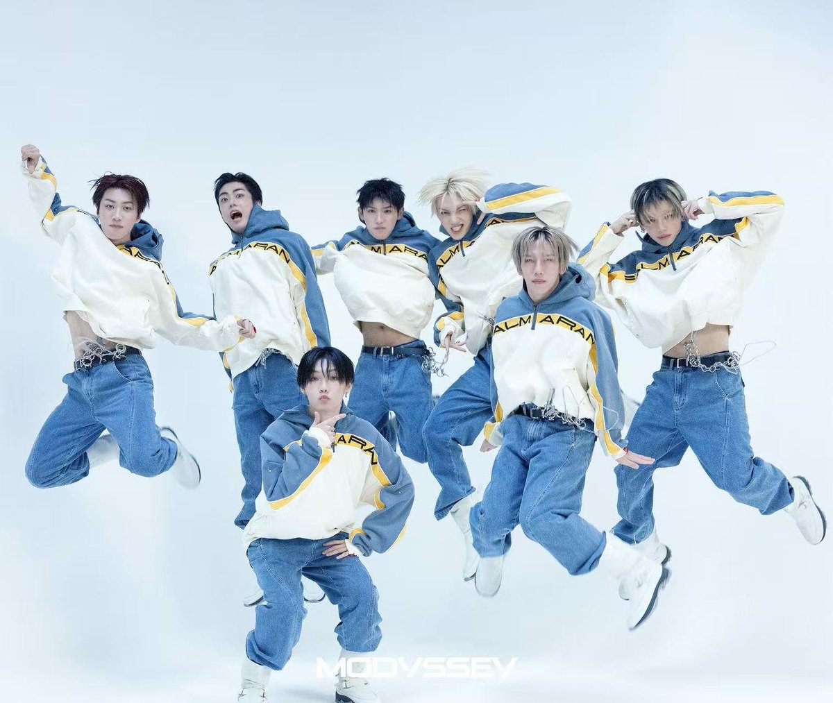 ModU226's tweet image. The first days of work for rookie idols:
expectation vs. reality

#MODYSSEY #모디세이 #HOOK #훜