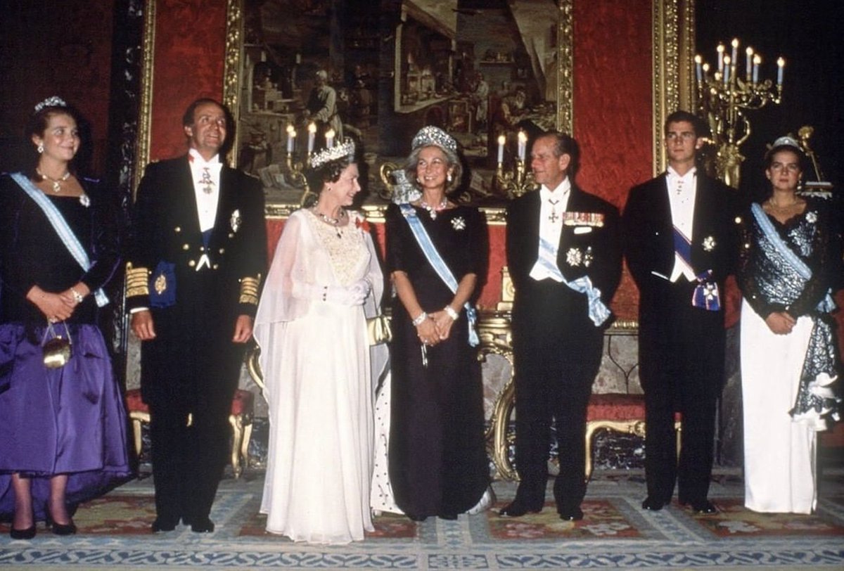 Dativo Salvia y Ocaña 👑 tweet media