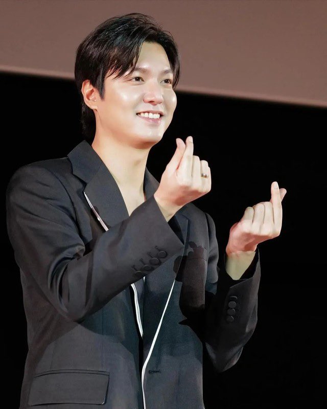 “My job as an actor isn't just acting/making people entertained but more on giving hope &amp; courage to people.”

#LeeMinHo said many times that his reward is fans telling him they connect with his roles &amp; the story he wanted to tell. Knowing he helped them in some way…

My man 🥹