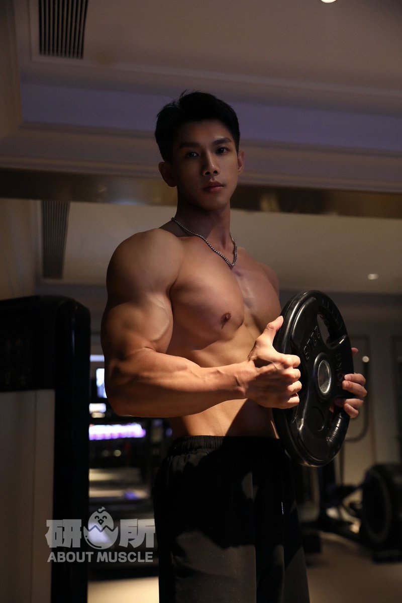 研啾所🌈（肌肉版） tweet media