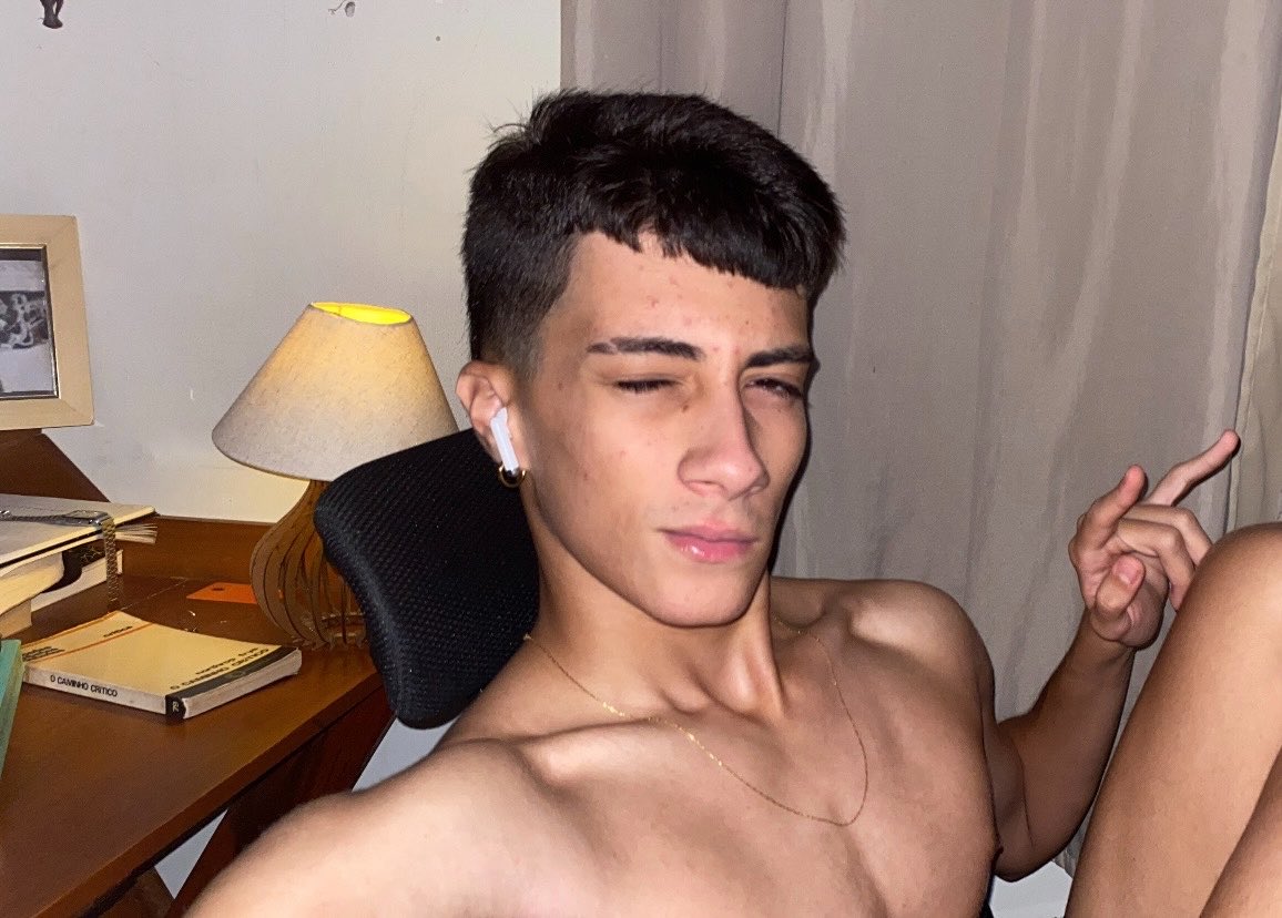 incursões monásticas de buceta fogosa tweet media