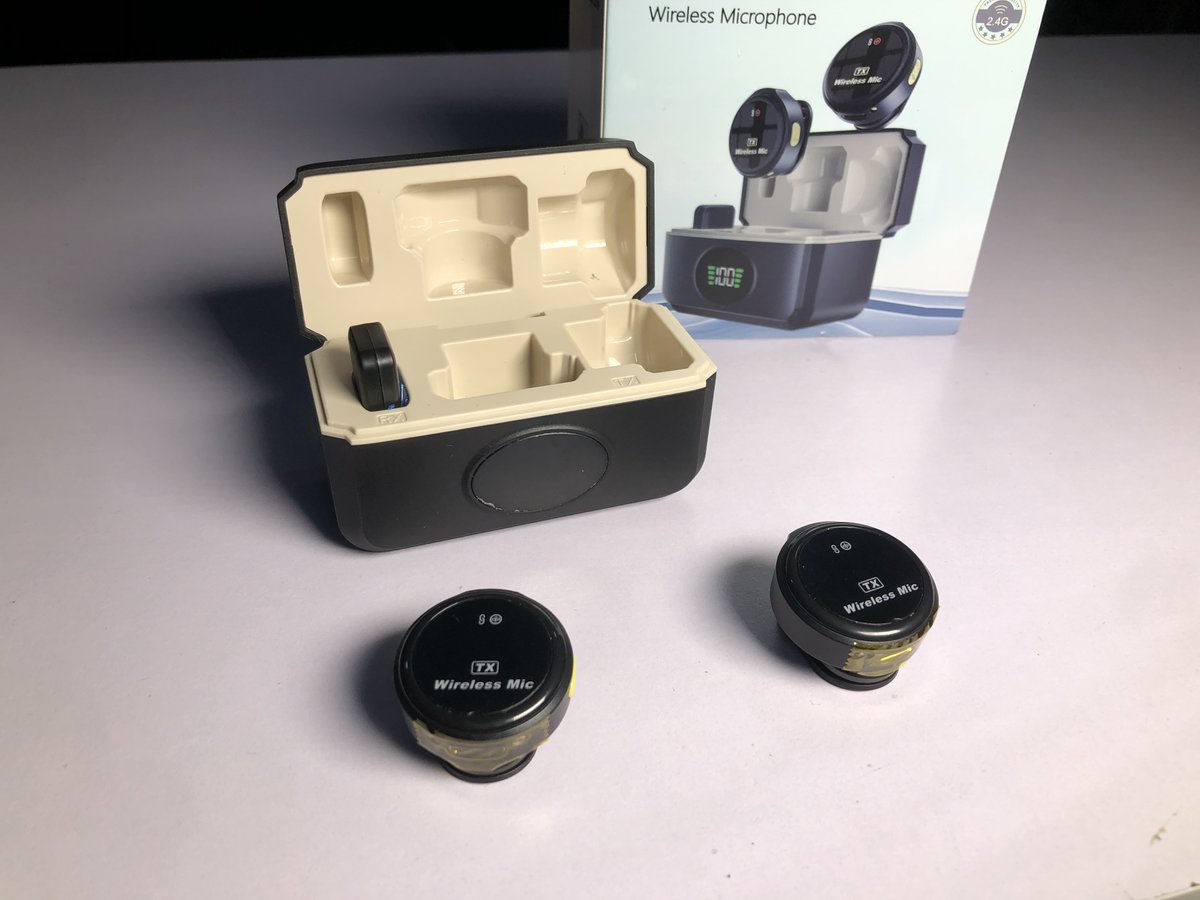 Mysokoss's tweet image. —⫸OUR FAMOUS BUTTON MICROPHONE 🔥🔥🔥
Q8 RX 2.0 Tiny Wireless Microphones

@ 3000/=KES
Visit us at Spur Mall, Ruiru/Click mysoko.com/q8-wireless-la… to Order Online

WhatsApp 0711 266881
#microphone #vlogginglife #contentcreationtips #contentcreationtools