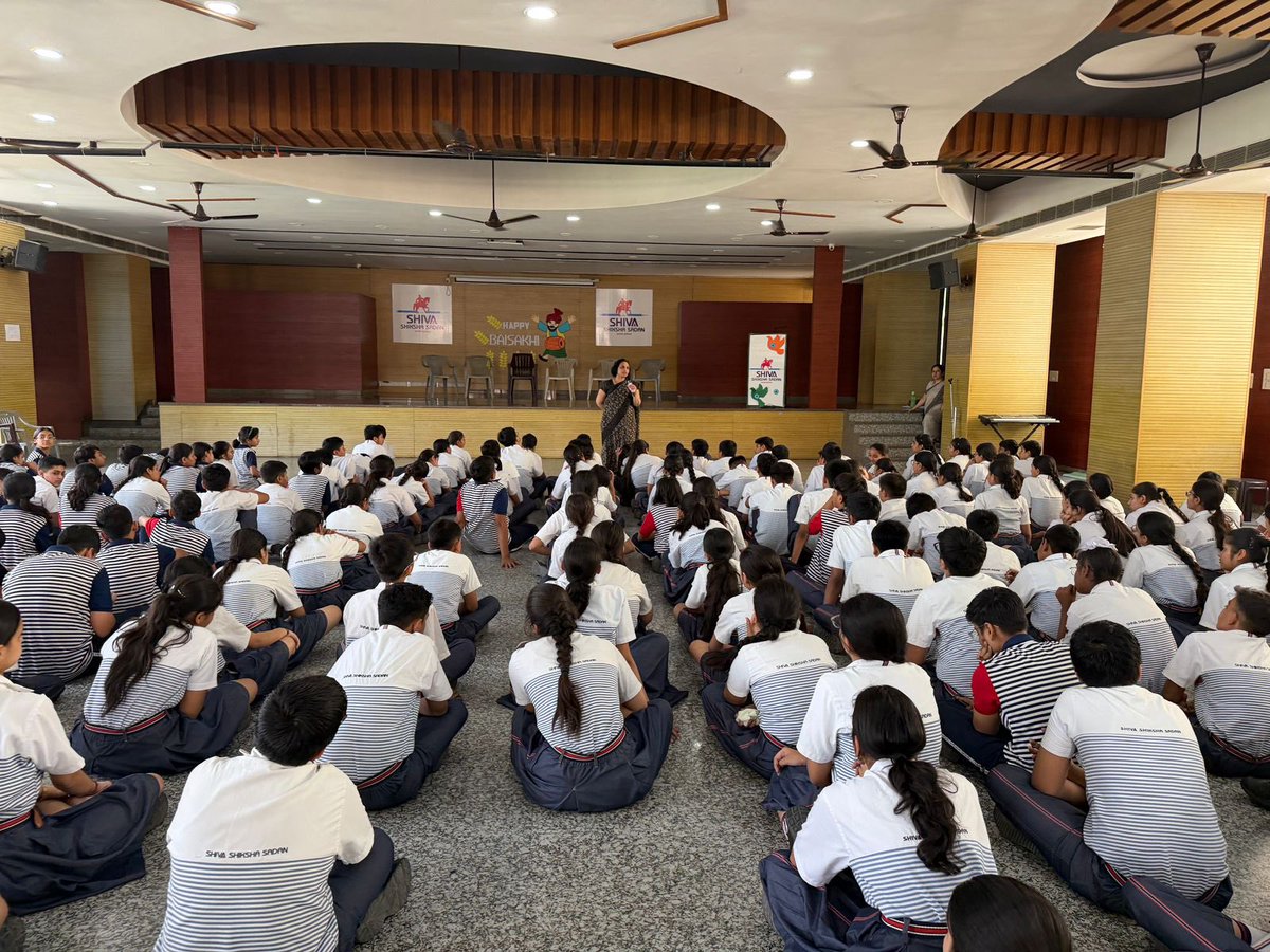 Shivashikshasa3's tweet image. 🌿 Celebrating Democracy at the Grassroots 🌿

The Shivians of Class IX enthusiastically celebrated National Panchayati Raj Day, bringing to life the essence of local self-governance.

#PanchayatiRajDay #ExperientialLearning #StudentEngagement #FutureLeaders #CivicSense