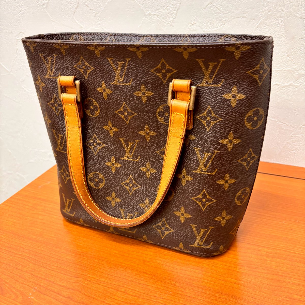 ルイ・ヴィトンのヴァヴァンPMを買取いたしました。
冨田質店ではバッグや財布など各種ブランド品を高価で買取いたします。
お査定は無料ですので是非お気軽にお持ち込みください！
様のご来店を心よりお待ちしております。       
 #質屋 #買取 #舞鶴 #福知山 #綾部 #宮津 #高浜 #敦賀