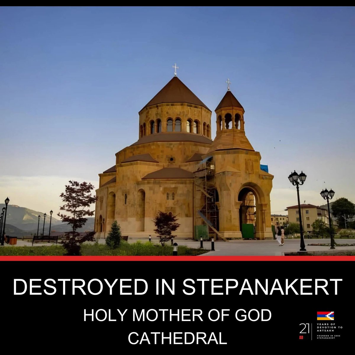 ArtsakhMon's tweet image. While the Azerbaijan-subservient authorities of Armenia preach a false peace, the cultural genocide in Artsakh continues. This time, the Azerbaijani anti-cultural, occupying forces have completely demolished the Holy Mother of God Cathedral in Stepanakert. #UNESCO, are you dead?