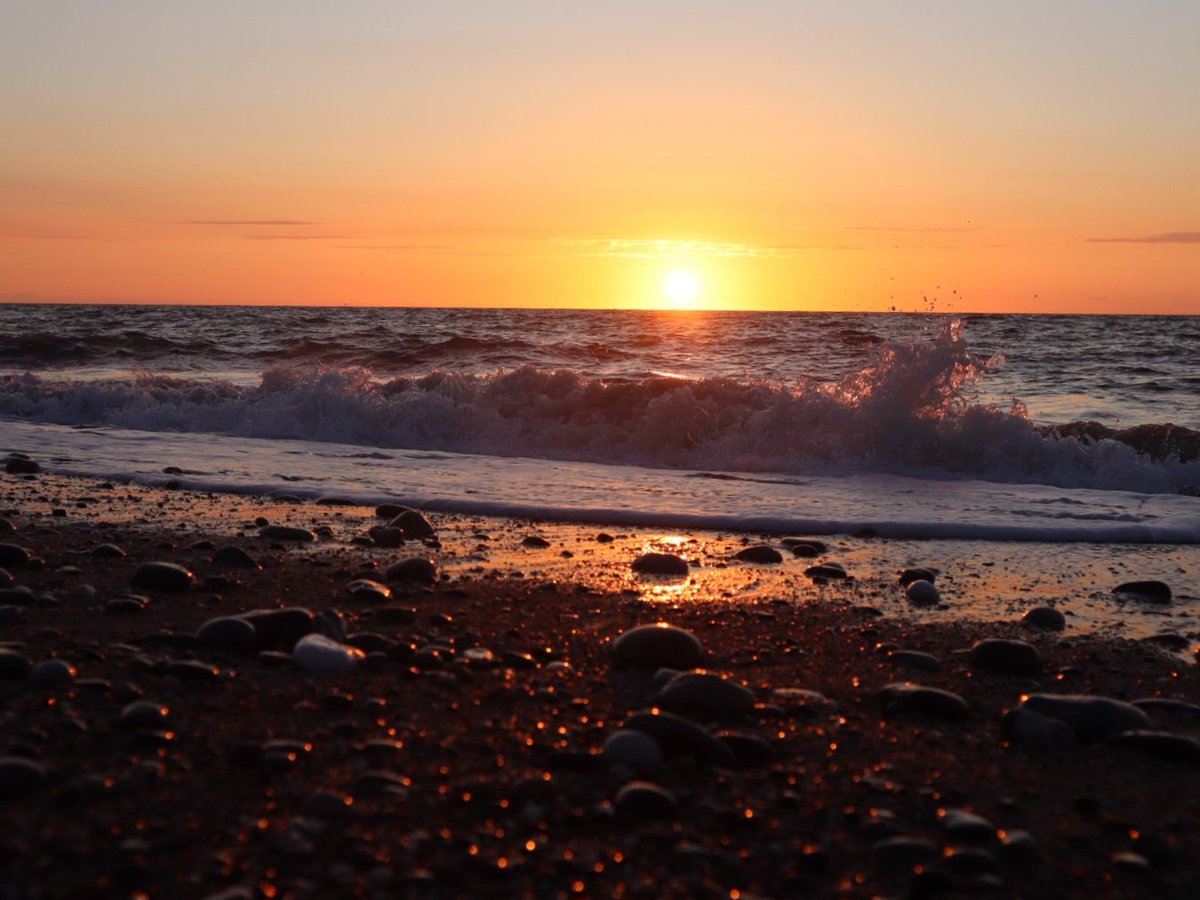 MartinM79510567's tweet image. Sunrise Newcastle beach #Sunrise #ThePhotoHour#Tuesday morning #Wicklow #Ireland