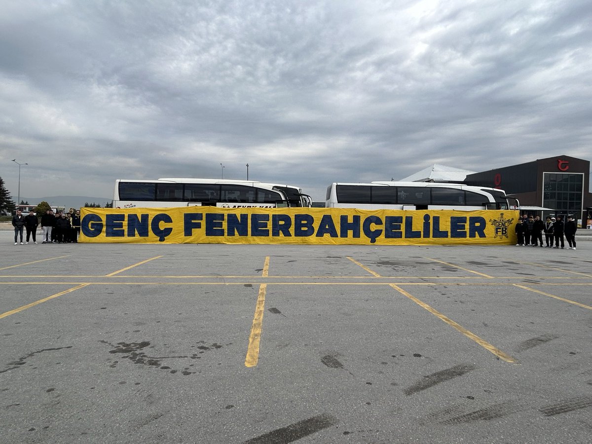 UZAK DEĞİL SANA ÇIKAN YOLLAR, UZAK OLSUN SENSİZ YILLAR! <a href="/Fenerbahce/">Fenerbahçe SK</a> 

Fenerbahçemizi Konyaspor deplasmanında yalnız bırakmamak için Konya yolundayız.

#GençFenerbahçeliler