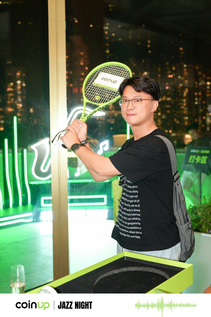 CoinUp.io tweet media